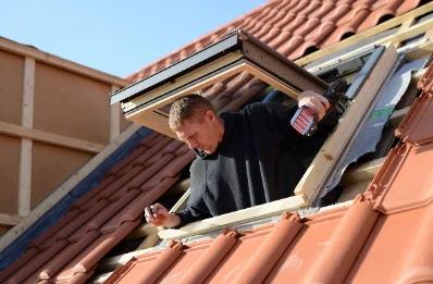 Pose de fenêtres de toit Velux à la Salette-Fallavaux